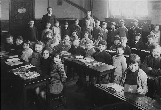 Class of 8 year olds at Wyke School 1934